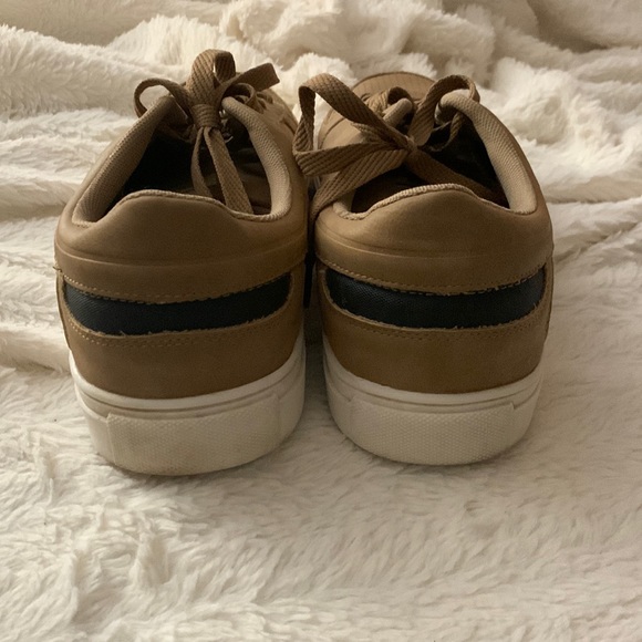 Tan faux leather shoes - Picture 5 of 6